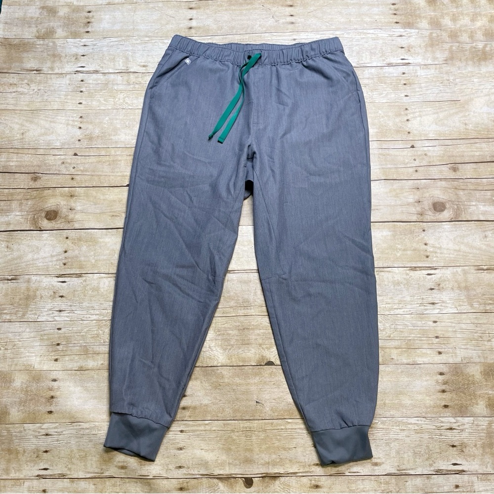 Figs Men’s Gray Tansen Joggers Scrub Pants